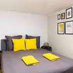Lm Dream Walk-In Shower & A/C Freshly Renovated